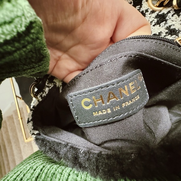 Authentic Chanel Handbag - Picture 4 of 16